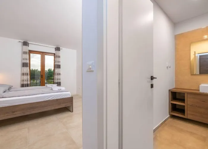 Ferienhaus Evida By Interhome Poreč