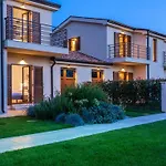 Nyaraló Evida By Interhome Poreč